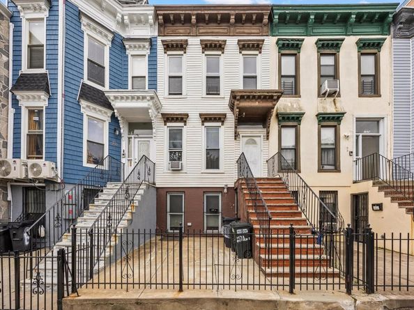 1572 Bergen Street, Brooklyn NY 11213