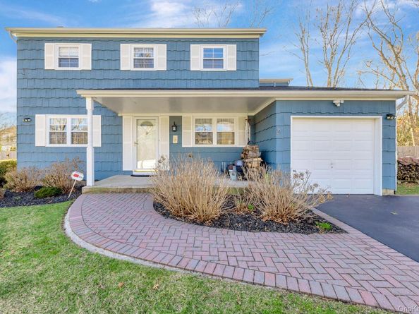 144 Oak Street, Medford NY 11763