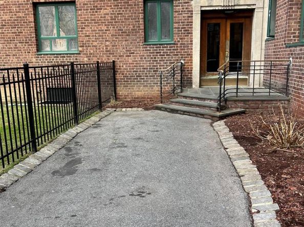 1651 Metropolitan Avenue 5E, Bronx NY 10462