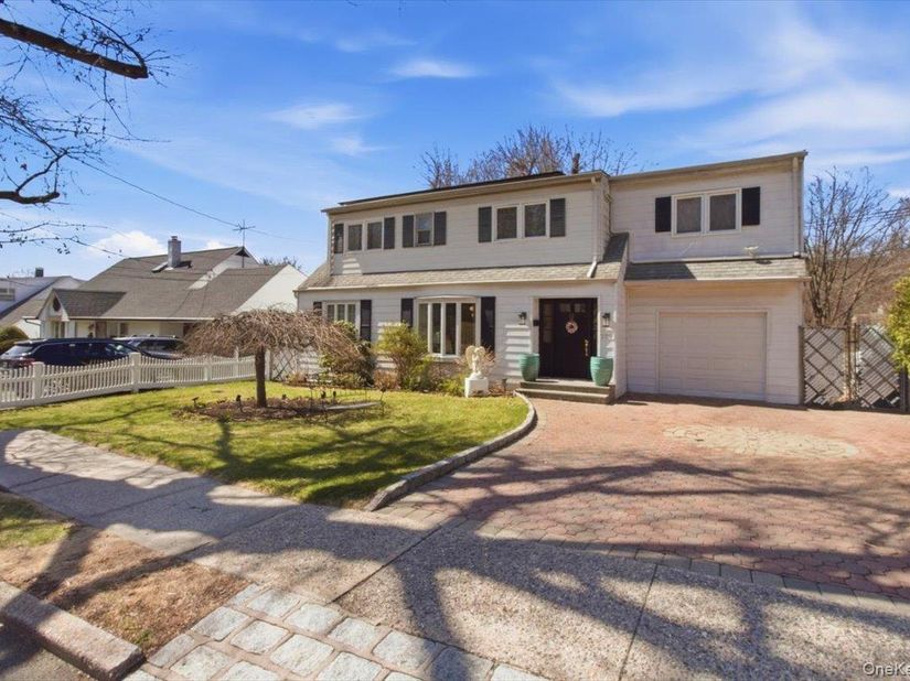 129 Gailmore Drive, Yonkers NY 10710