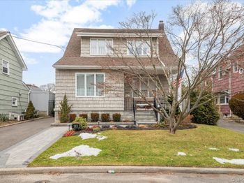 112 Longworth Avenue