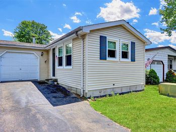 164 Village Circle W