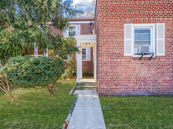 144-66 Village Road 75D, Briarwood NY 11435