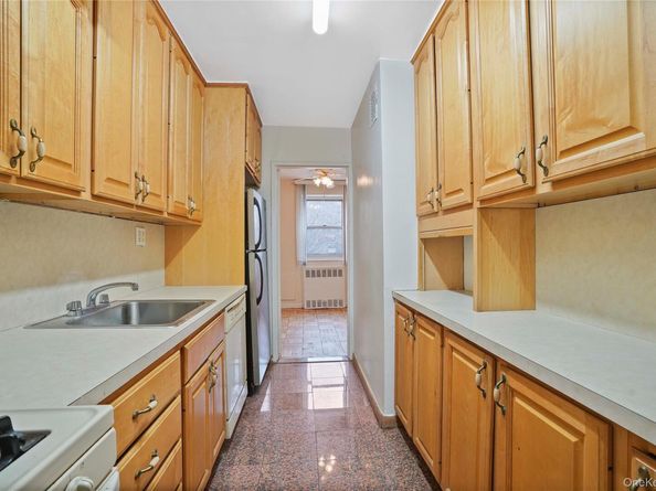 151-31 88th Street 1B, Howard Beach NY 11414