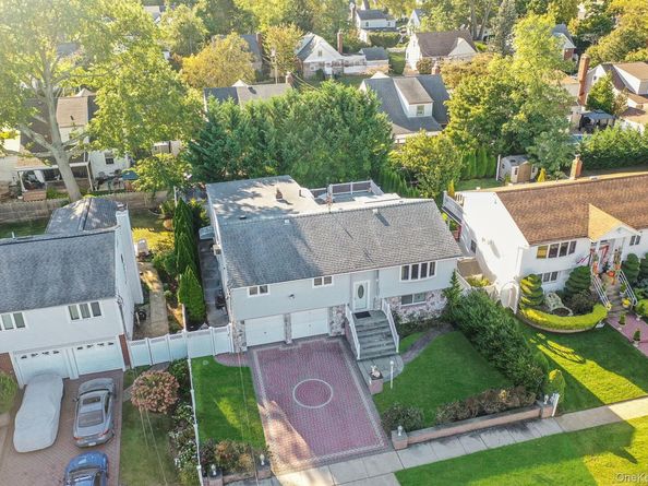 2864 Eastern Boulevard, Baldwin NY 11510