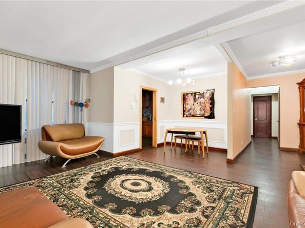 2717 E 28th Street 4E, Brooklyn NY 11235