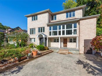 7157 Douglaston Parkway