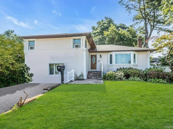 58 Pasadena Drive, Plainview NY 11803