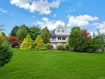 33 Old Canoe Place Road