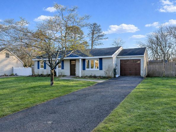 20 Ridge Haven Drive, Ridge NY 11961