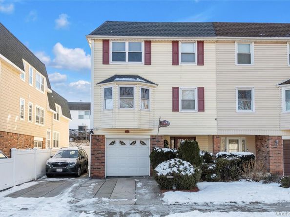 1550 Waters Edge Drive, Bayside NY 11360