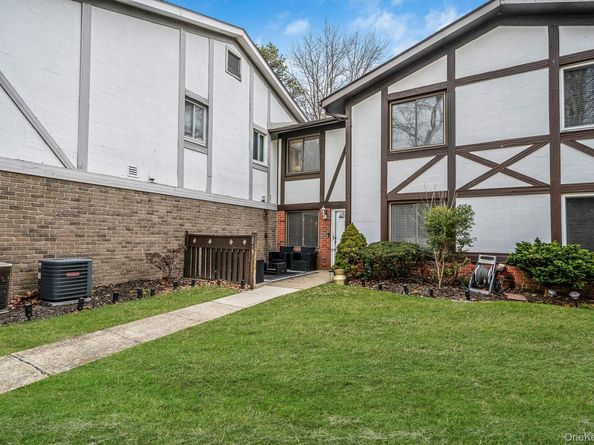 202 Birchwood Road, Medford NY 11763