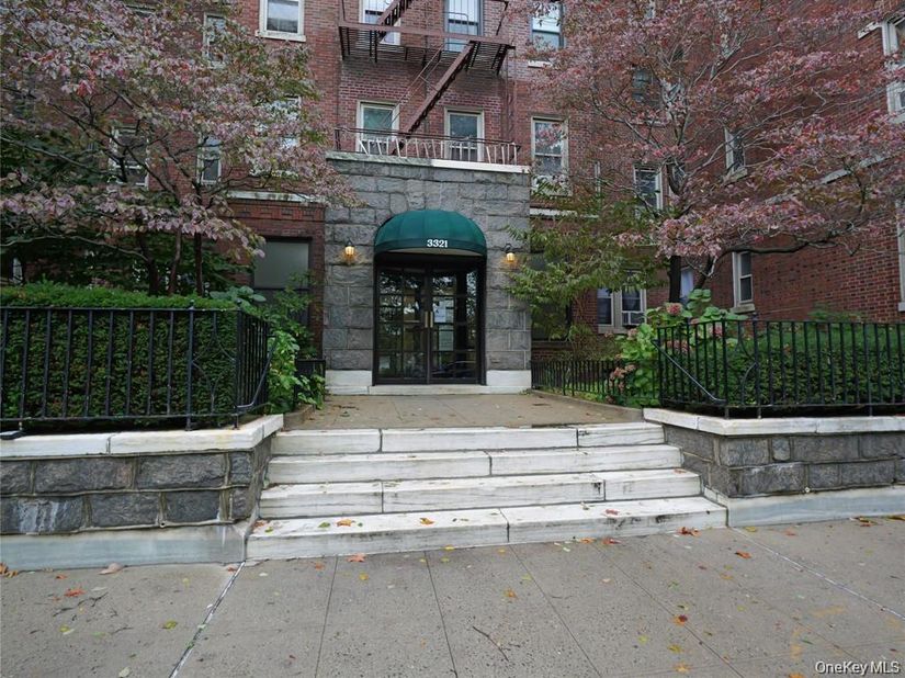 3321 Bruckner Boulevard 5J, Bronx NY 10461