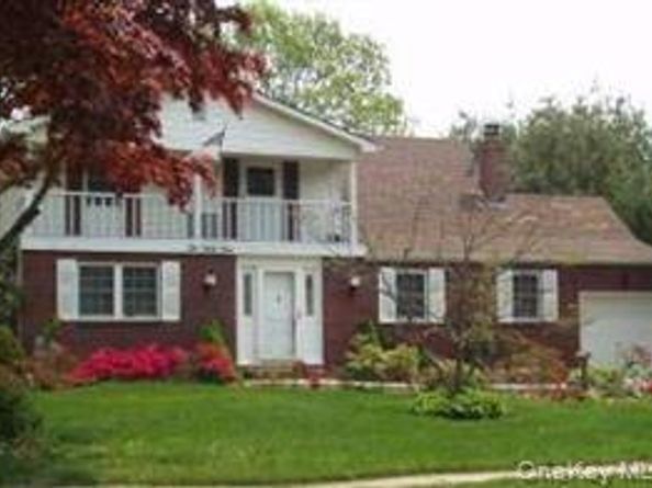 1055 Coates Avenue, Holbrook NY 11741