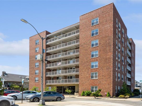 855 E Broadway LD, Long Beach NY 11561