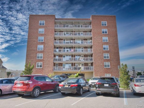 855 E Broadway 3F, Long Beach NY 11561