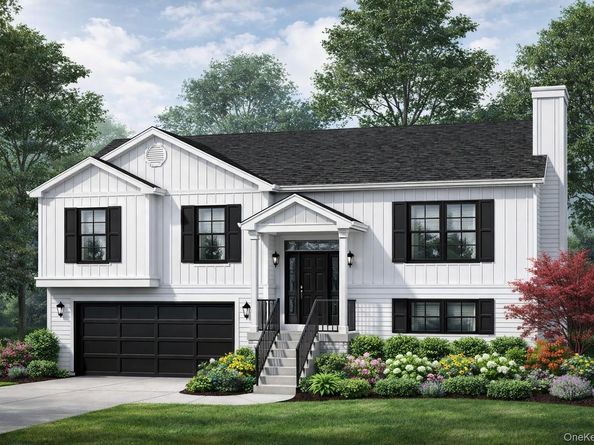 455-4 Middle Road, Riverhead NY 11901