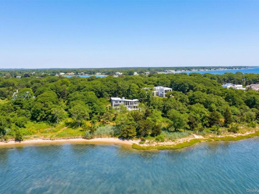 34 Old Neck Road S, Center Moriches NY 11934