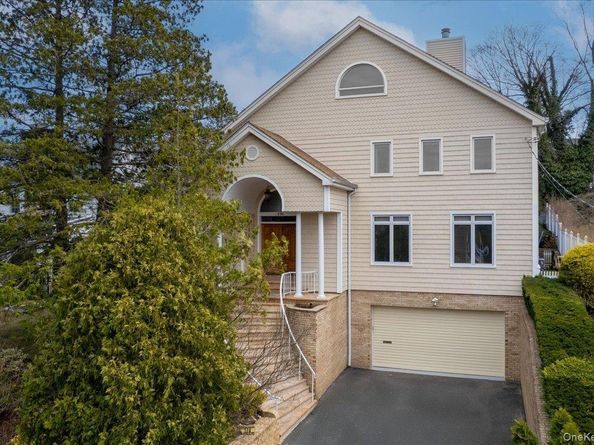 174 Lawrence Avenue, Eastchester NY 10709