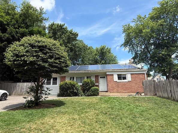 45 Oakley Drive, Huntington Station NY 11746