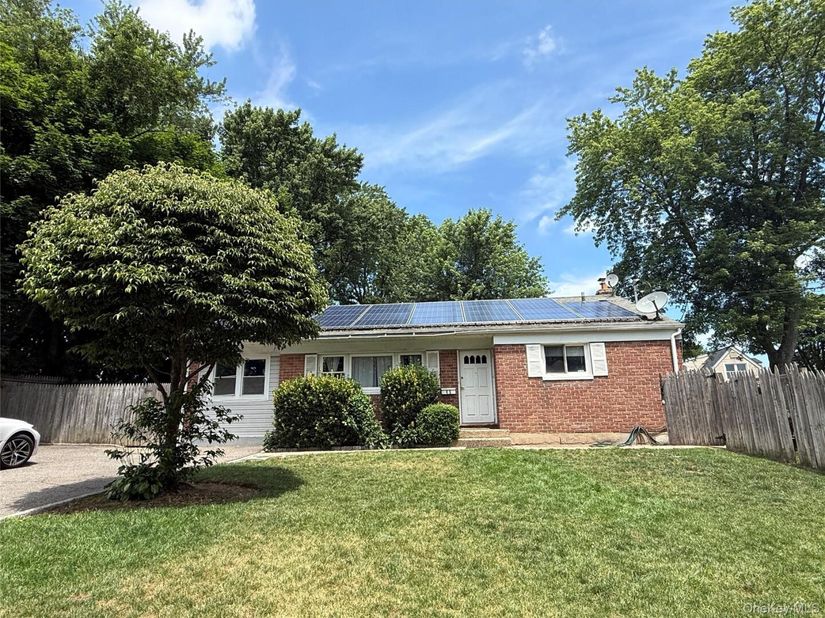 45 Oakley Drive, Huntington Station NY 11746