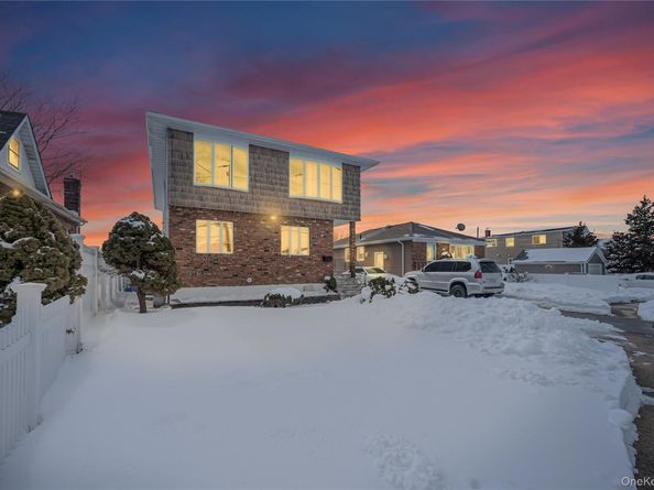 60 Saint Johns Avenue, Valley Stream NY 11580