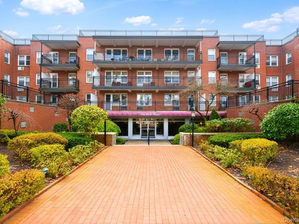 30 Stoner Avenue 1S, Great Neck NY 11021