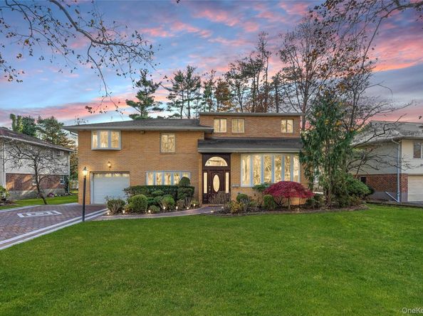 38 Lake Drive, Manhasset Hills NY 11040