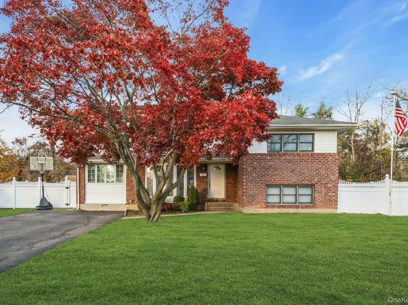 22 Schuyler Drive, Commack NY 11725