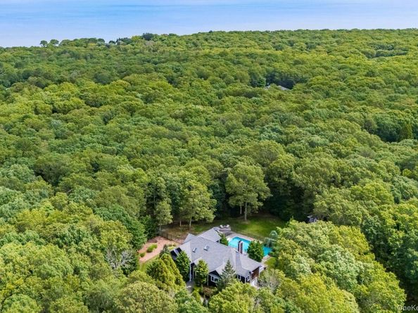 48 Douglas Court, Hampton Bays NY 11946