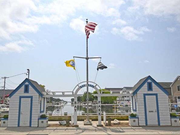 7 East Boulevard, East Rockaway NY 11518