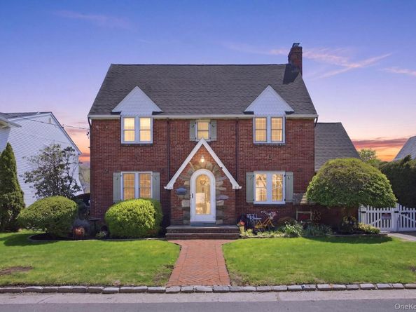 110 Bedford Avenue, Garden City Park NY 11040