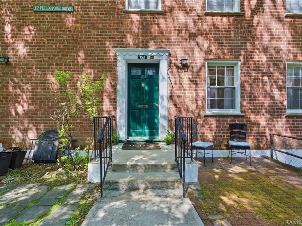 17 Fieldstone Drive 153, Hartsdale NY 10530