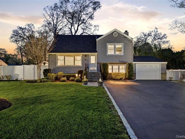 237 Woodlawn Avenue, Saint James NY 11780