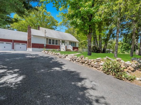 183 Dogwood Drive, Wading River NY 11792