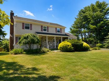 6 Roberts Lane