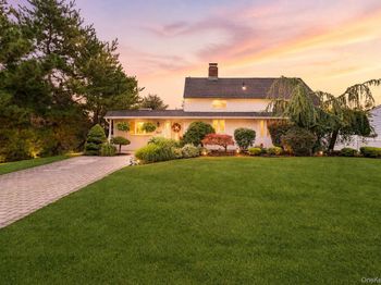 55 Duckpond Drive N