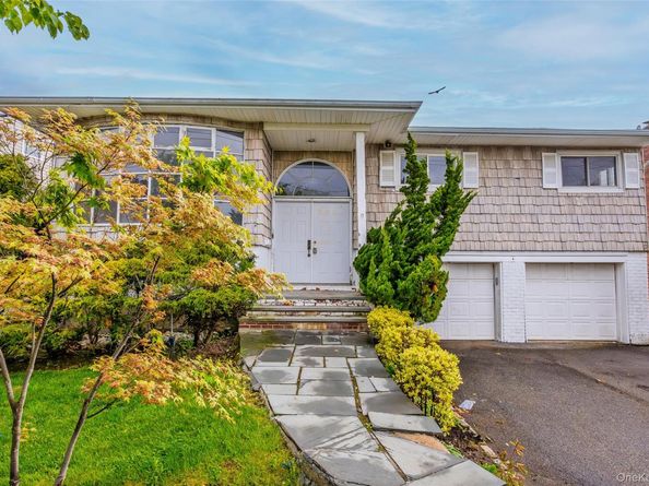 3386 Bertha Drive, Baldwin NY 11510