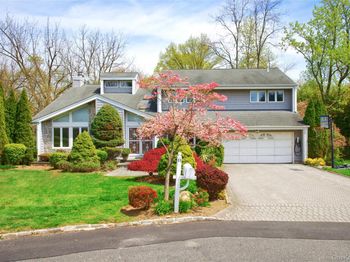 11 Bonnie Lynn Court