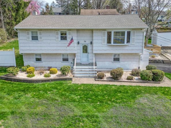 36 Parkway Drive, Yorktown Heights NY 10598