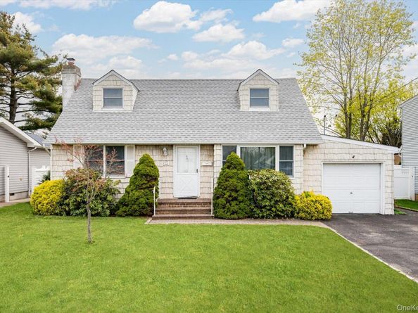 64 Arlyn Drive E, Massapequa NY 11758