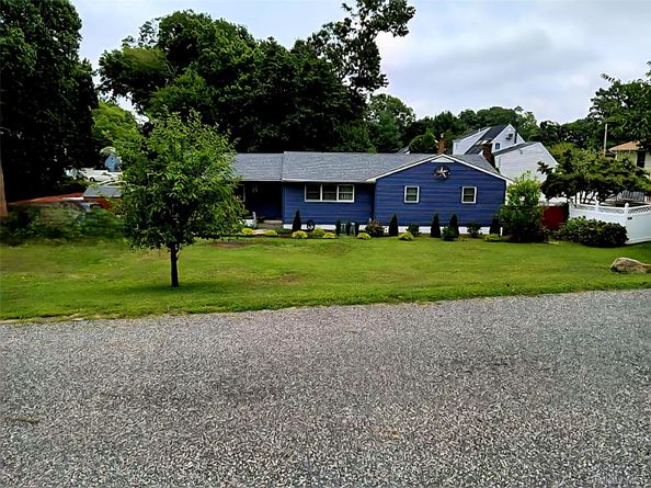 Undisclosed Address #981288, Wading River NY 11792
