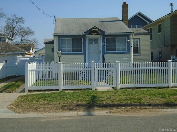12 North Boulevard, East Rockaway NY 11518