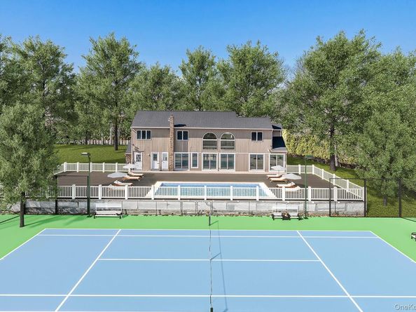 133 Old Country Road, East Quogue NY 11942