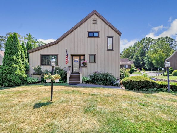 87 Creek Lane A, Stratford CT 06614