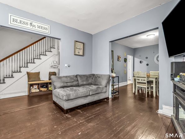 269 East Avenue, Bridgeport CT 06610