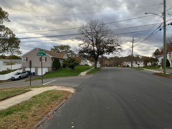 175 Post Oak Road, Stratford CT 06614