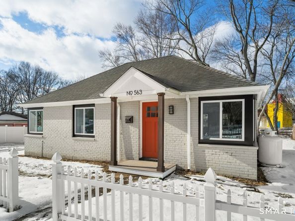 563 Pearl Harbor Street, Bridgeport CT 06610