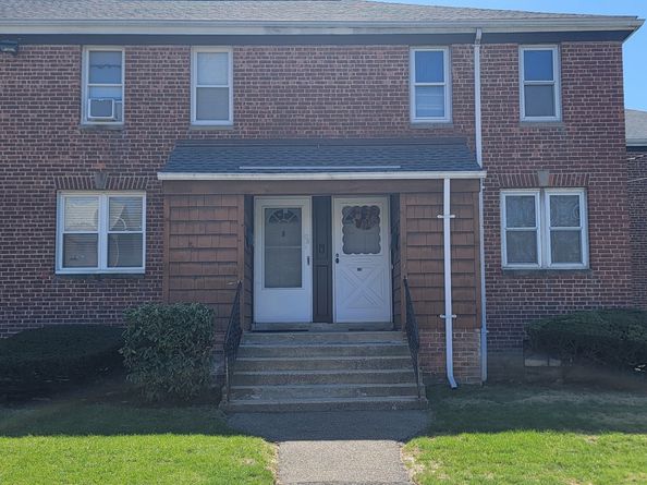 132 Virginia Avenue 132, Bridgeport CT 06610