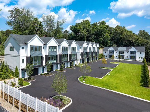 785 Post Road E 304, Westport CT 06880